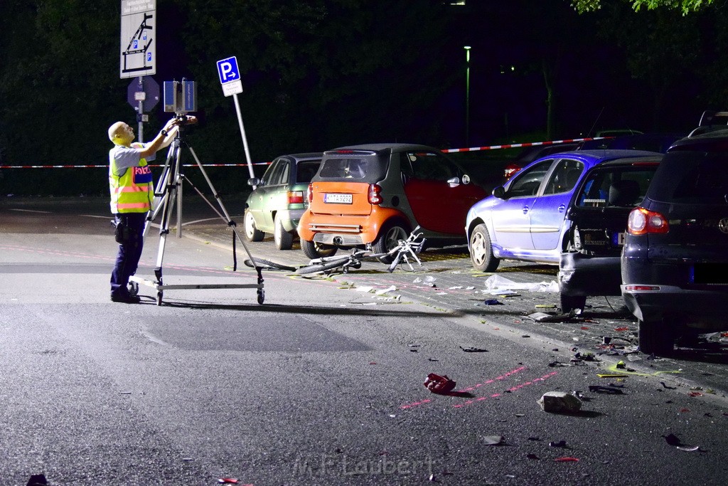 Schwerer VU PKW Rad Koeln Deutz Giessenerstr Betzdorferstr P055.JPG - Miklos Laubert